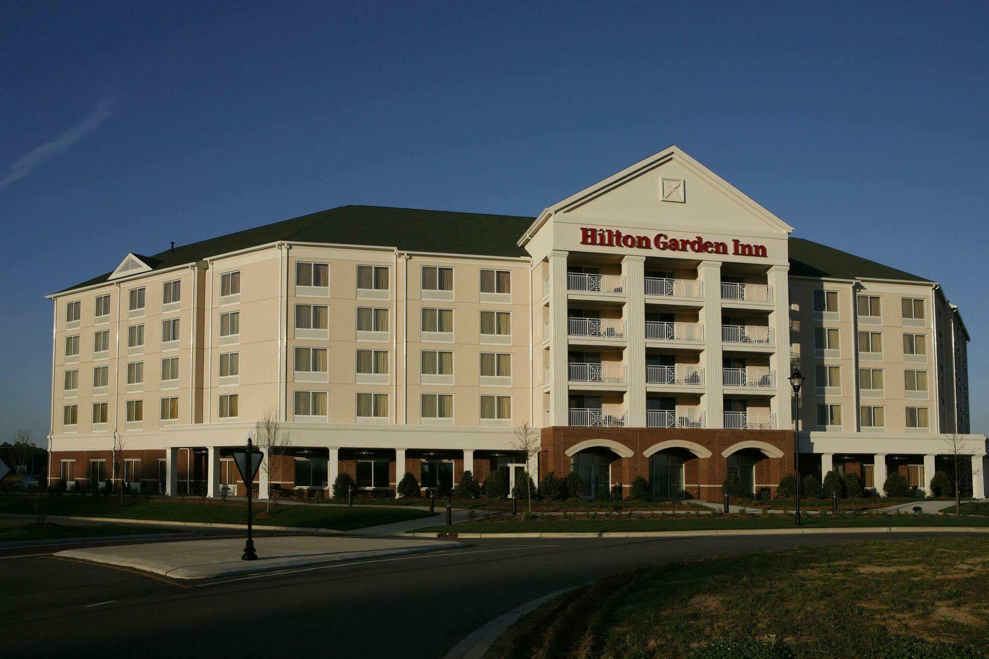 Hilton Garden Inn Roanoke Rapids Exterior foto
